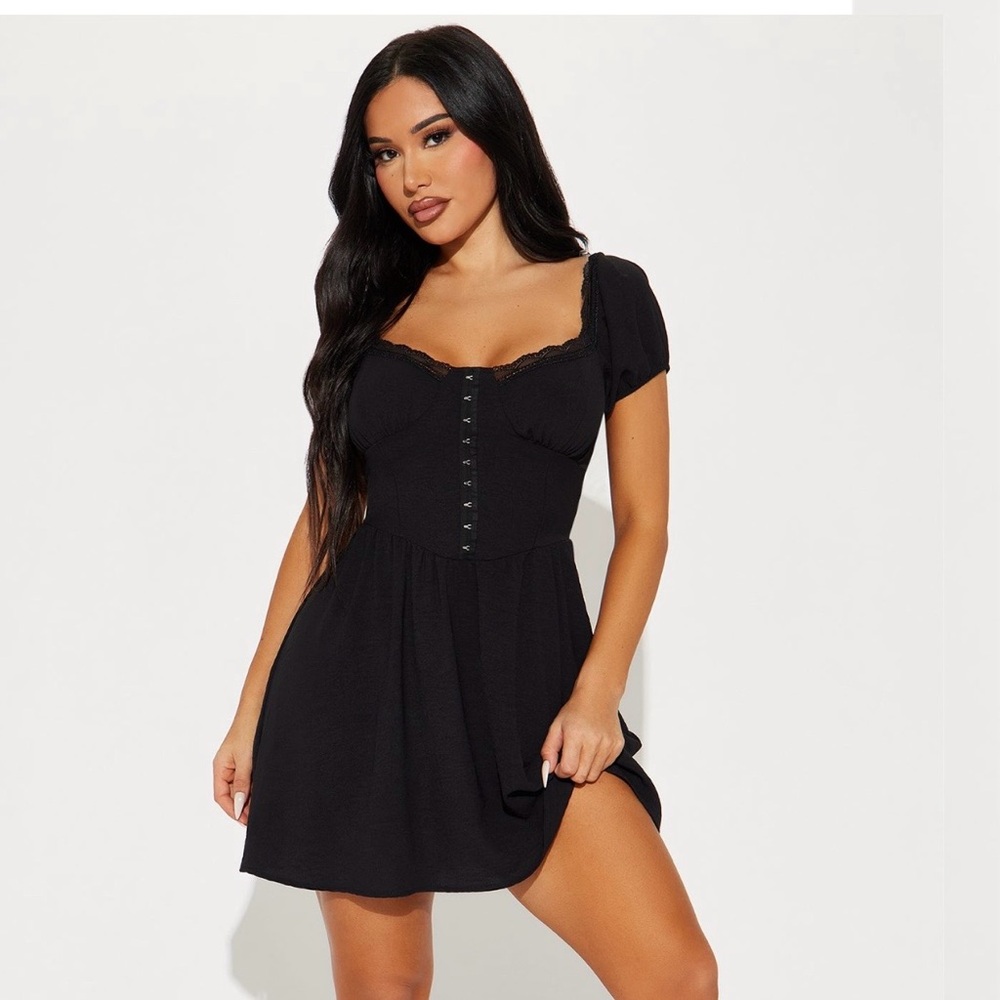 Black mini dress🖤